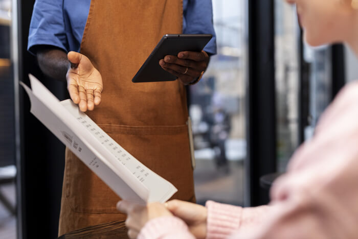 Empregado de Mesa e Bar (M/F)